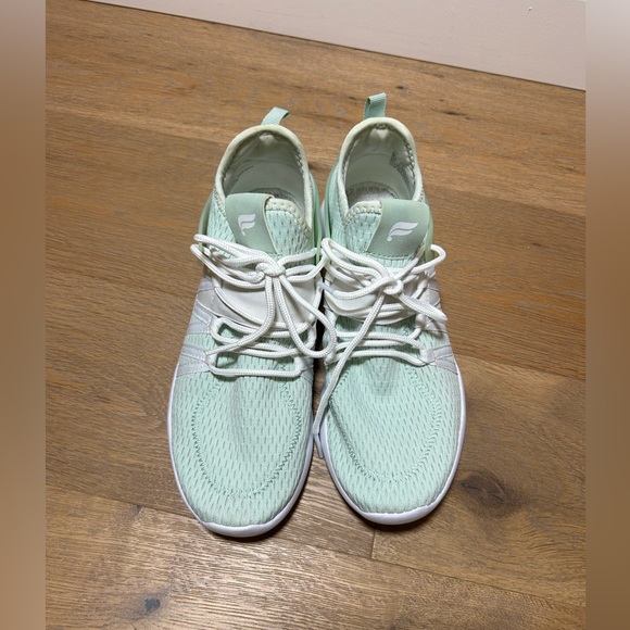 Women’s size 8 Fabletics training, running, walking shoes - Picture 5 of 7